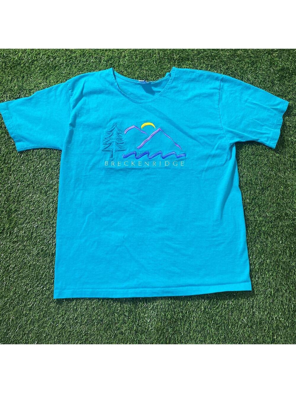 Vintage Y2K Crazy Shirt Breckenridge Embroidered blue cotton t-shirt
